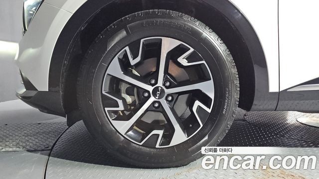 Kia Sportage Hybrid (V) Prestige 2WD 2022 — фото 5