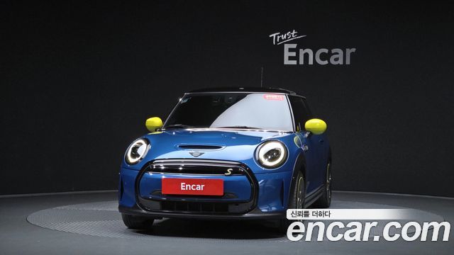 MINI Cooper Electric SE Electric 3rd 2024 — фото 3