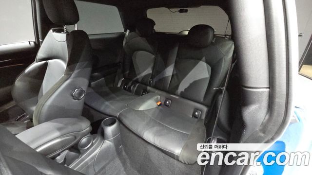 MINI Cooper Electric SE Electric 3rd 2024 — фото 26