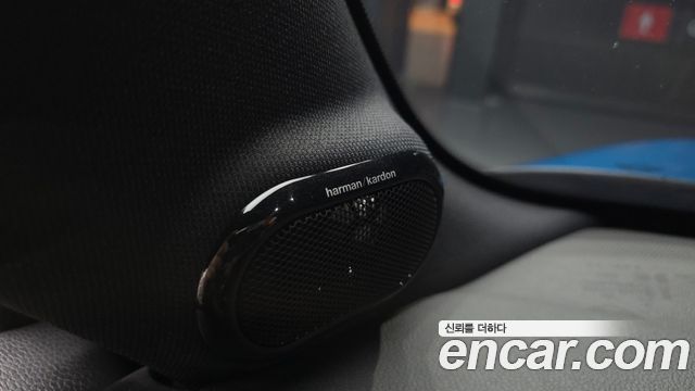 MINI Cooper Electric SE Electric 3rd 2024 — фото 27