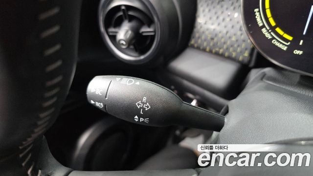 MINI Cooper Electric SE Electric 3rd 2024 — фото 29