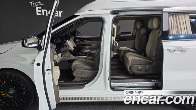 Kia Carnival (IV) Gasoline 7-Seater Hi-Limousine Signature 2023 — фото 30