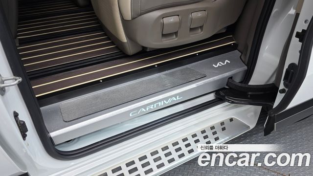 Kia Carnival (IV) Gasoline 7-Seater Hi-Limousine Signature 2023 — фото 35