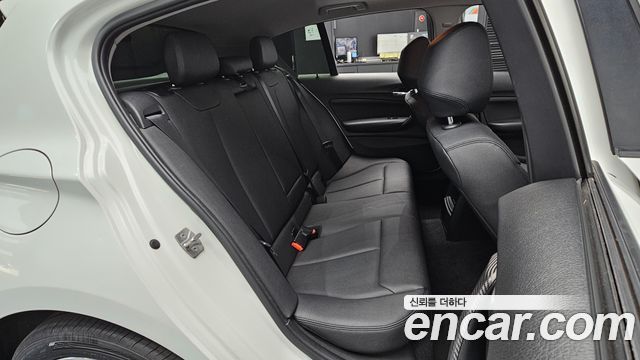 BMW 1 Series (F20) 118d Urban Pack1 5Dr 2014 — фото 12