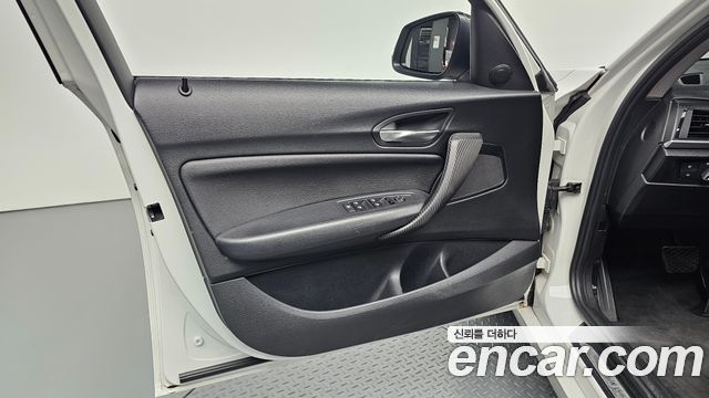 BMW 1 Series (F20) 118d Urban Pack1 5Dr 2014 — фото 24