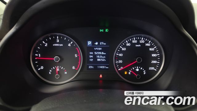 Kia Stonic Diesel 1.6 Prestige 2018 — фото 8