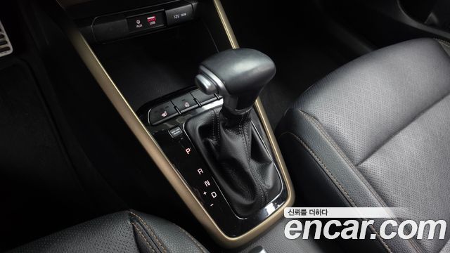 Kia Stonic Diesel 1.6 Prestige 2018 — фото 9