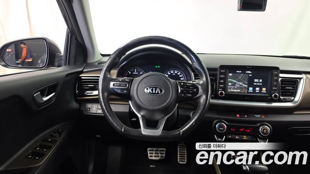 Kia Stonic Diesel 1.6 Prestige 2018 — фото 13