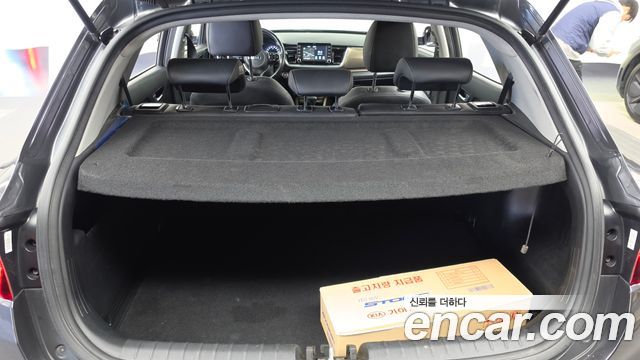 Kia Stonic Diesel 1.6 Prestige 2018 — фото 15