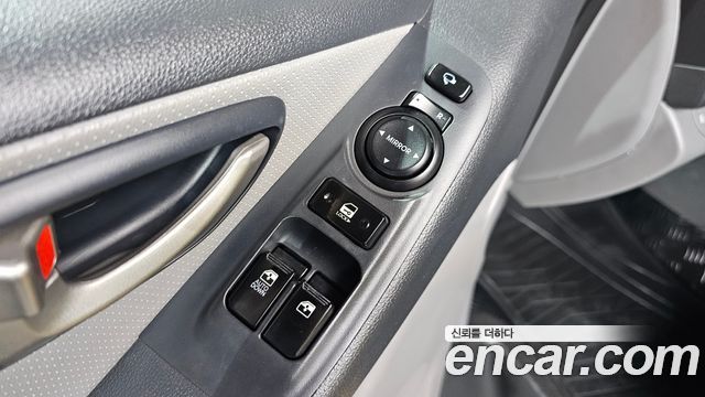 Hyundai Grand Starex Guard car of children 2014 — фото 11