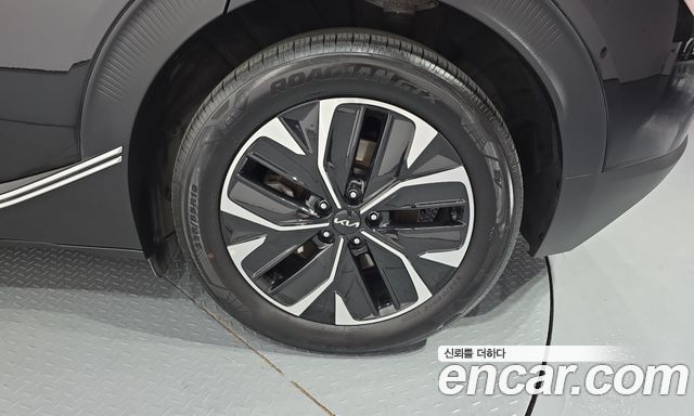 Kia EV6 Long Range Air 2024 — фото 21