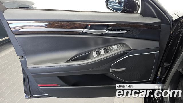 Genesis G90 3.3 T AWD Premium Luxury 2019 — фото 30