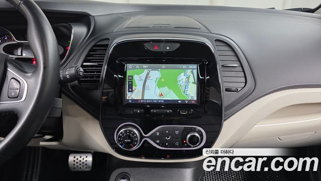 Renault Korea QM3 RE Signature 2018 — фото 13