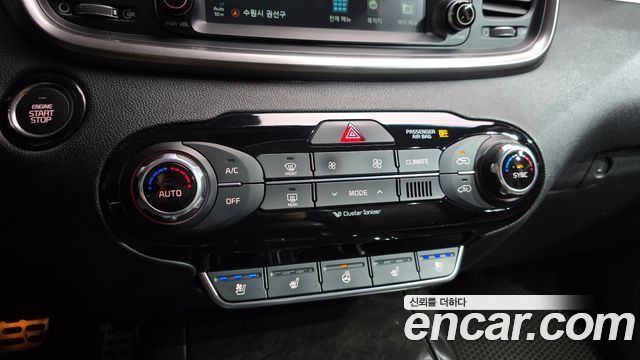 Kia Sorento Diesel 2.0 2WD Noblesse 2017 — фото 30