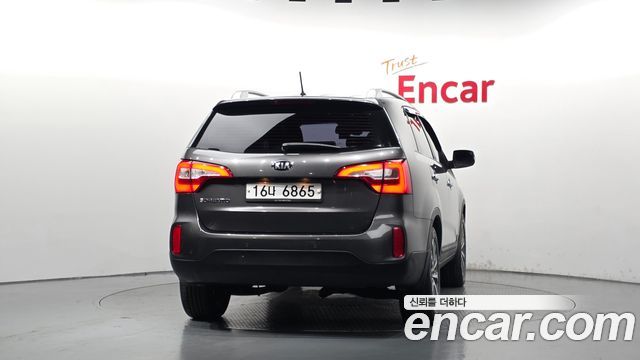 Kia Sorento R Diesel 2.0 2WD Limited Special 2013 — фото 4