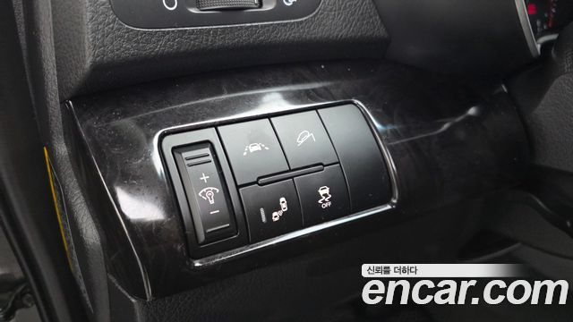 Kia Sorento R Diesel 2.0 2WD Limited Special 2013 — фото 15