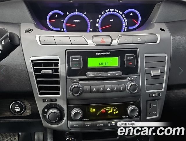 KG Mobility (SsangYong) Korando Turismo 4WD Extreme Sport 9-Seater 2019 — фото 10