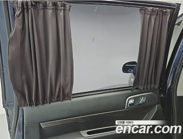 KG Mobility (SsangYong) Korando Turismo 4WD Extreme Sport 9-Seater 2019 — фото 17