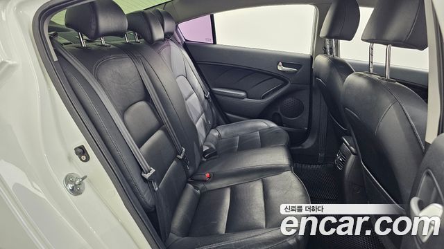 Kia K3 Trendy 2014 — фото 12
