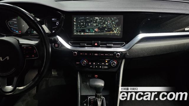 Kia Niro 1.6 HEV Prestige 2022 — фото 14