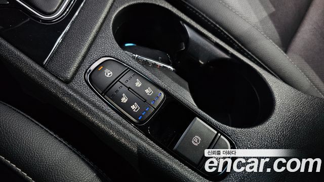 Kia Niro 1.6 HEV Prestige 2022 — фото 27