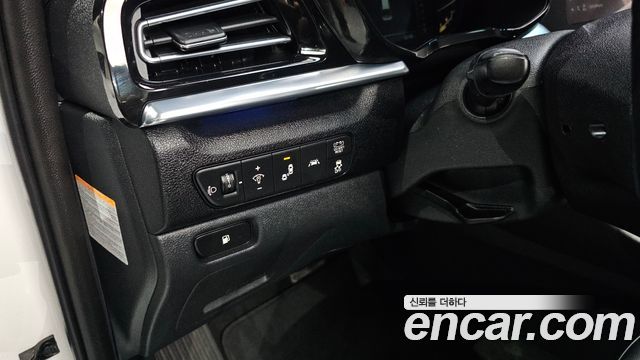 Kia Niro 1.6 HEV Prestige 2022 — фото 30