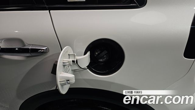 Kia Niro 1.6 HEV Prestige 2022 — фото 35