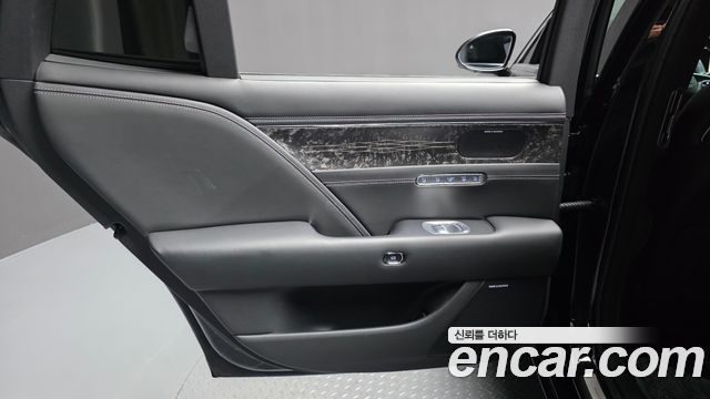 Genesis G90 (RS4) Gasoline 3.5 Turbo 2WD 2022 — фото 25