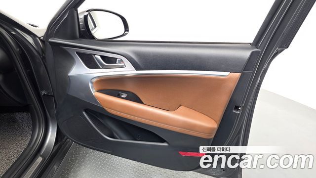 Genesis G70 2.0T AWD Elite 2019 — фото 24