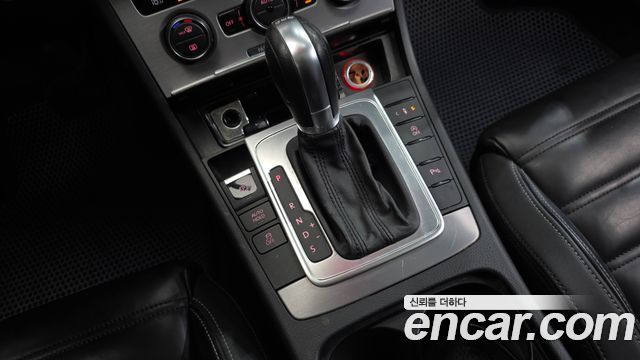 Volkswagen CC 2.0 TDI BlueMotion R-Line 2016 — фото 9