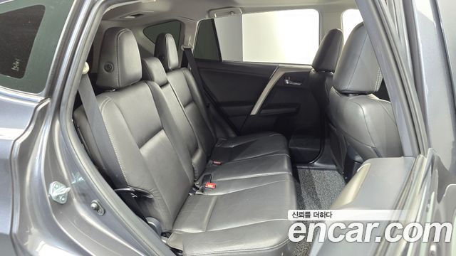 Toyota RAV4 2.5 2WD 4th 2014 — фото 11