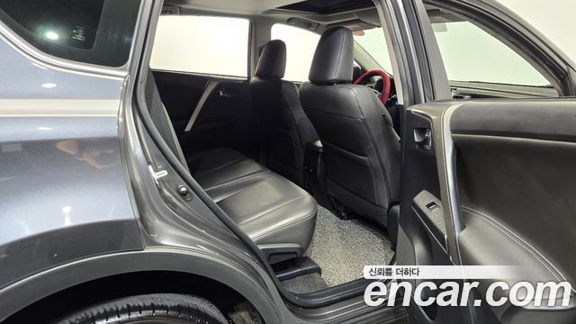 Toyota RAV4 2.5 2WD 4th 2014 — фото 12