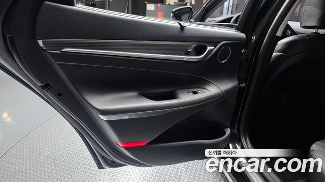 Hyundai Grandeur Hybrid (IG) Exclusive Special 2019 — фото 25
