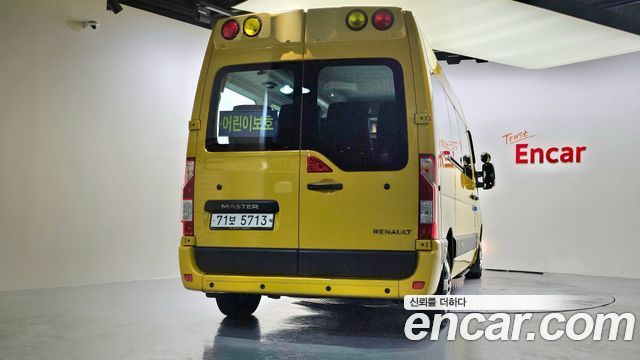 Renault Korea Master School Bus 15-Seater 2020 — фото 4