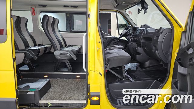 Renault Korea Master School Bus 15-Seater 2020 — фото 12