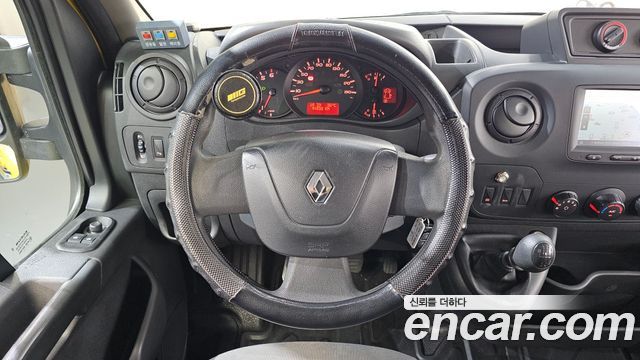 Renault Korea Master School Bus 15-Seater 2020 — фото 15