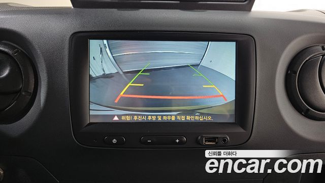 Renault Korea Master School Bus 15-Seater 2020 — фото 17