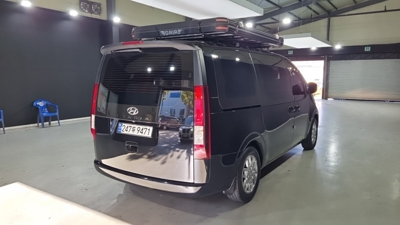 Hyundai Staria Tourer 9-Seater Modern 2023 — фото 2