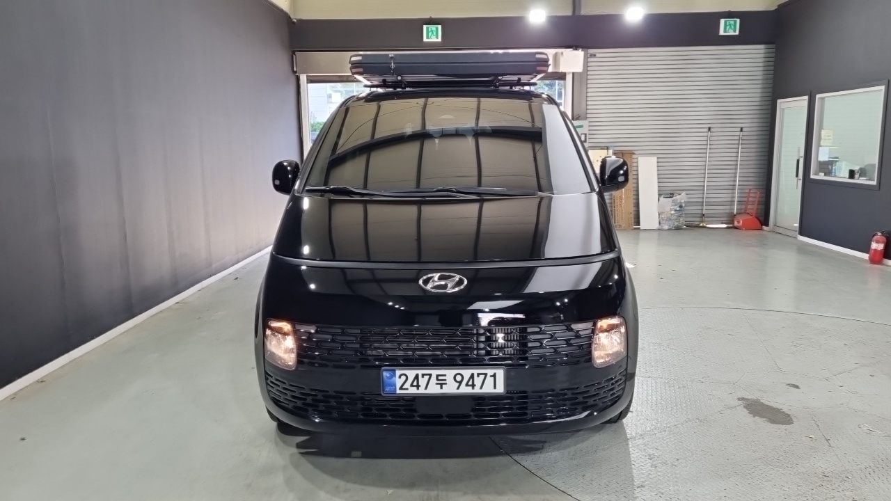Hyundai Staria Tourer 9-Seater Modern 2023 — фото 3
