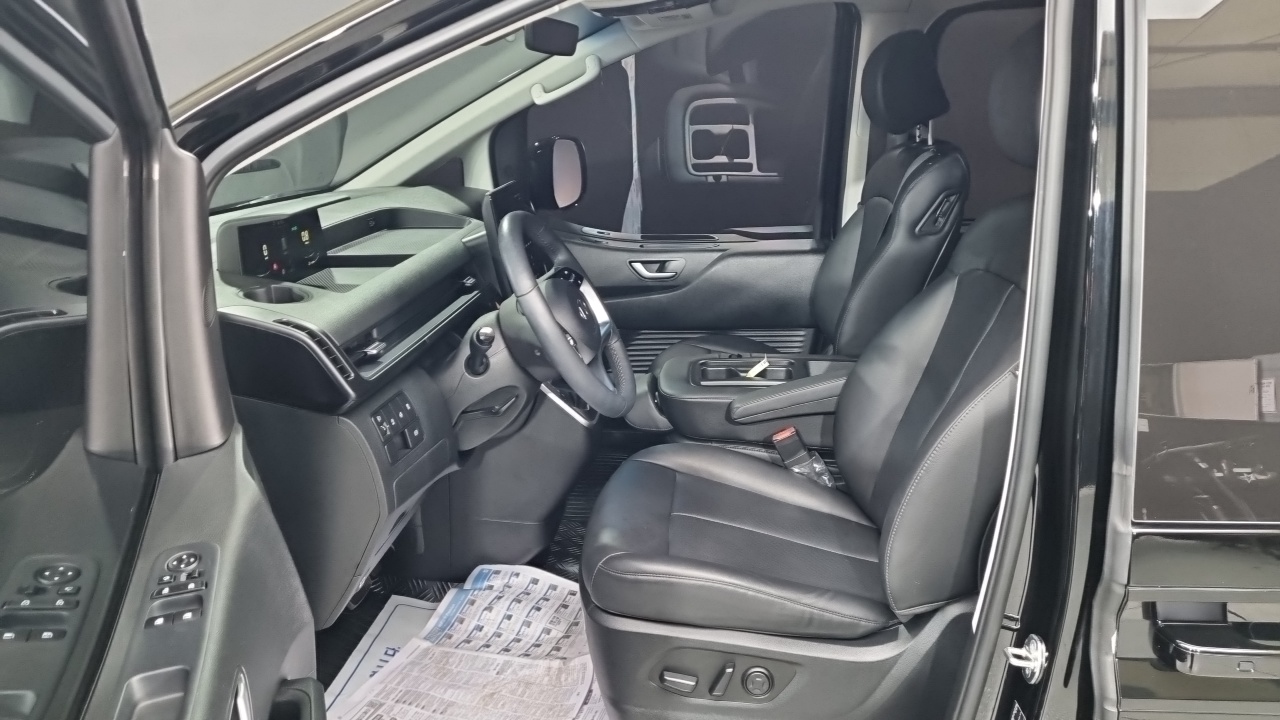 Hyundai Staria Tourer 9-Seater Modern 2023 — фото 10