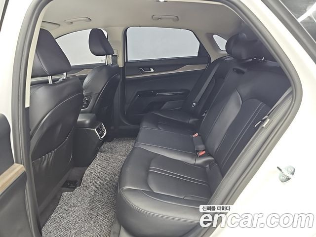 Kia K5 (III) 2.0 Noblesse 2023 — фото 17