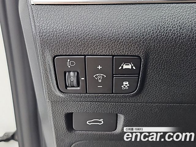 Kia K5 (III) 2.0 Noblesse 2023 — фото 21