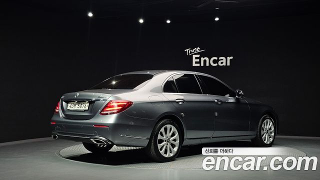 Mercedes-Benz E-Class (W213) E300 4MATIC Exclusive Standard 2018 — фото 2