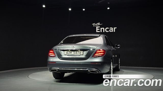 Mercedes-Benz E-Class (W213) E300 4MATIC Exclusive Standard 2018 — фото 4