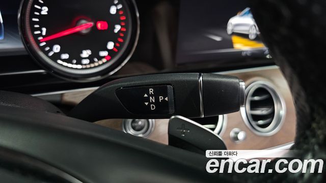 Mercedes-Benz E-Class (W213) E300 4MATIC Exclusive Standard 2018 — фото 9