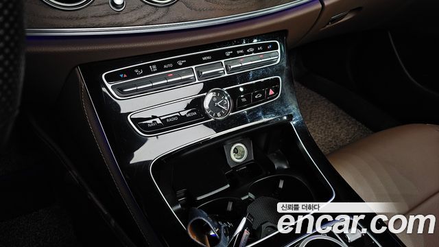 Mercedes-Benz E-Class (W213) E300 4MATIC Exclusive Standard 2018 — фото 22