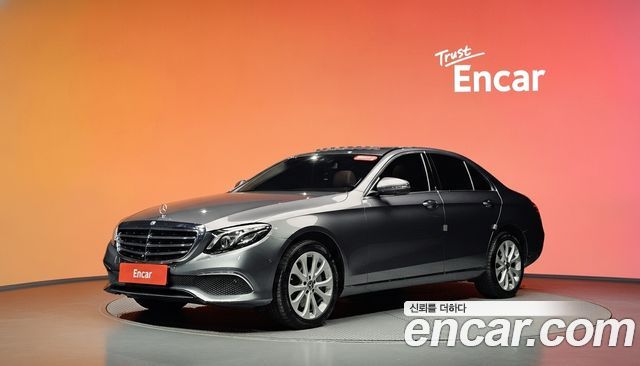 Mercedes-Benz E-Class (W213) E300 4MATIC Exclusive Standard 2018 — фото 1