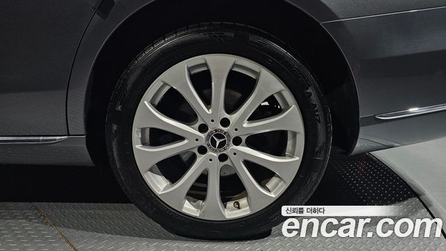 Mercedes-Benz E-Class (W213) E300 4MATIC Exclusive Standard 2018 — фото 27