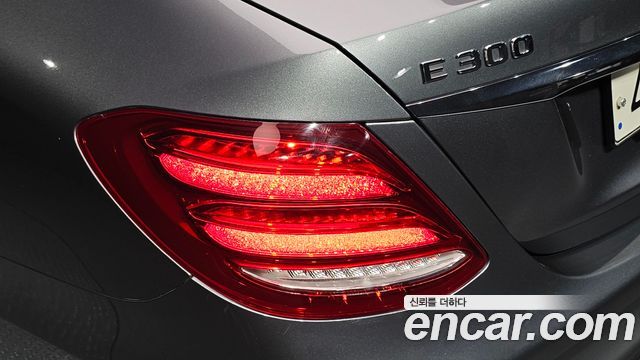 Mercedes-Benz E-Class (W213) E300 4MATIC Exclusive Standard 2018 — фото 29