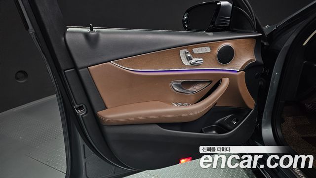 Mercedes-Benz E-Class (W213) E300 4MATIC Exclusive Standard 2018 — фото 30